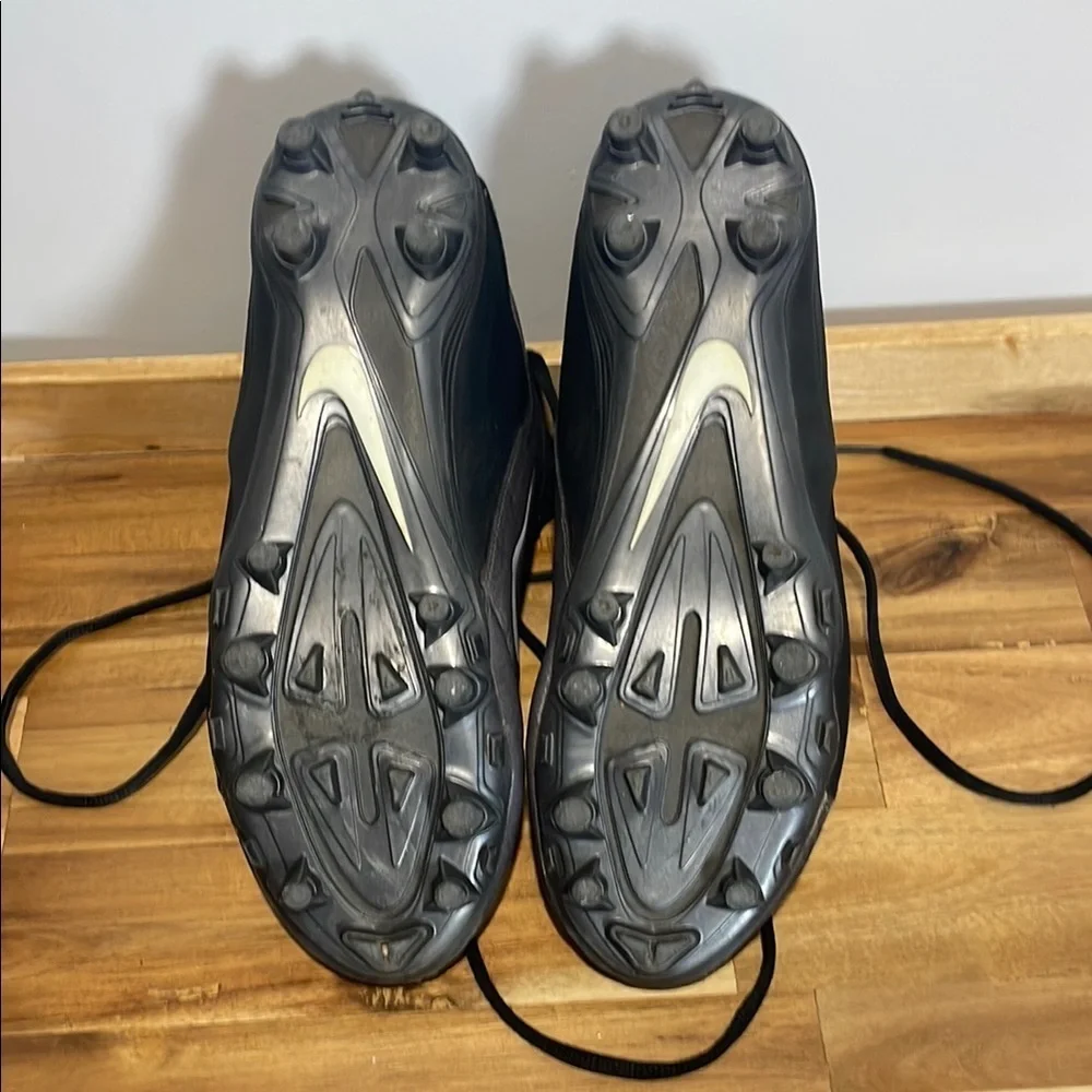 Nike Alpha Soccer Cleats Black Gray Size 7.5 Dynamic Fit